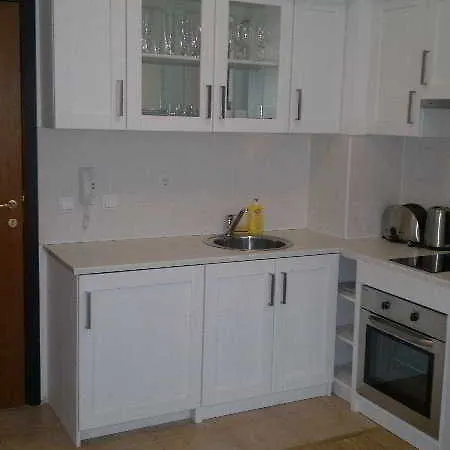 Aparthotel Flora Daisy 3*