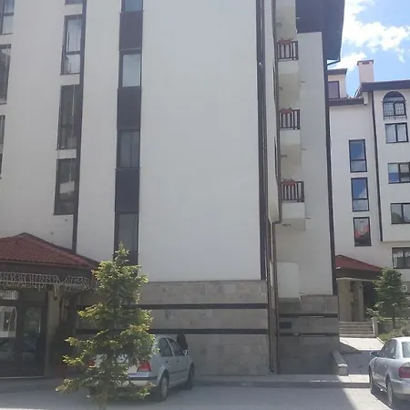 Aparthotel Flora Daisy 3*