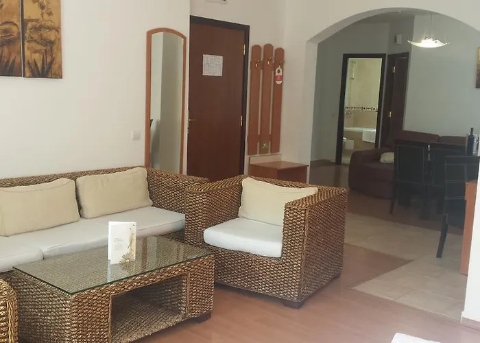 Flora Daisy 3* Borovets