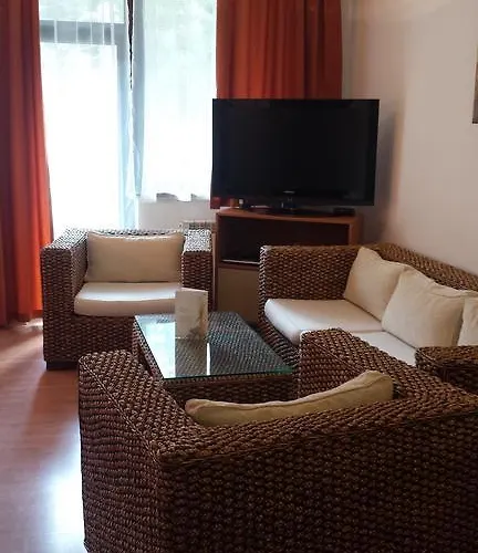 Flora Daisy Hotel apartamentowy