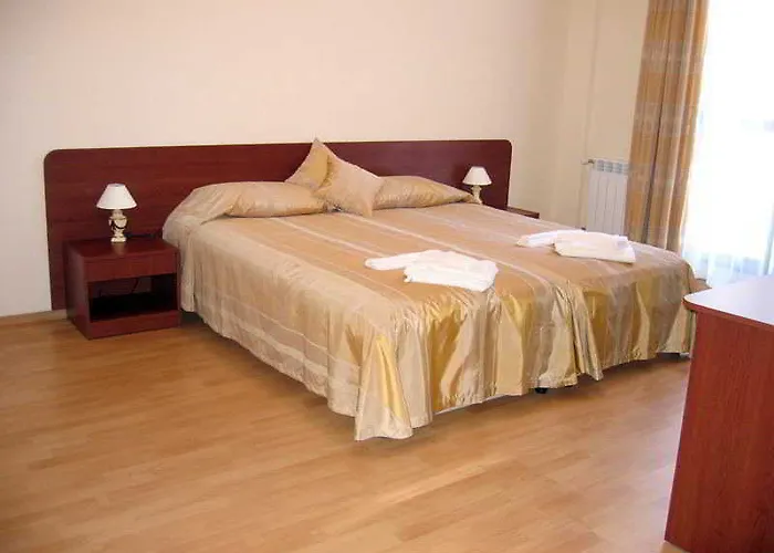 Hotel apartamentowy Flora Daisy 3*