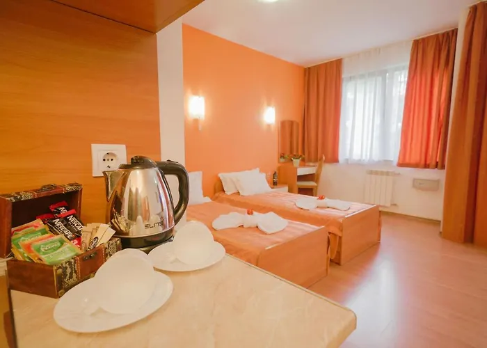 Hotel apartamentowy Flora Daisy 3*